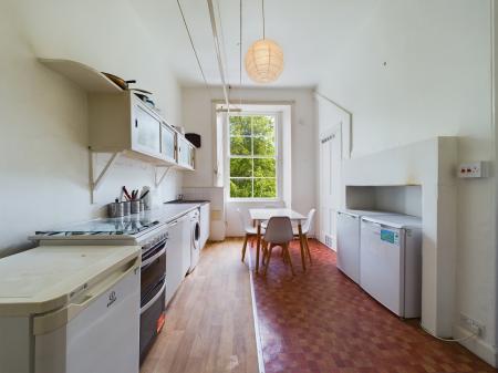 4 bedroom Flat to let in Woodburn Terrace, Morningside, Edinburgh, EH10