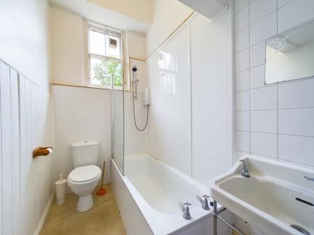 4 bedroom Flat to let in Woodburn Terrace, Morningside, Edinburgh, EH10