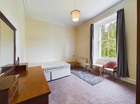 4 bedroom Flat to let in Woodburn Terrace, Morningside, Edinburgh, EH10