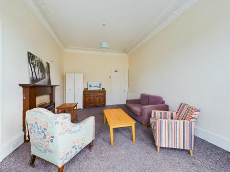 4 bedroom Flat to let in Woodburn Terrace, Morningside, Edinburgh, EH10