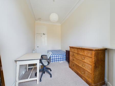4 bedroom Flat to let in Woodburn Terrace, Morningside, Edinburgh, EH10