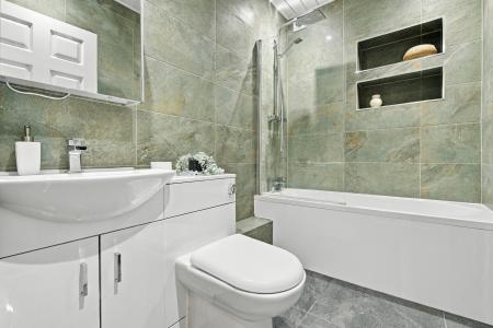 3 bedroom Flat for sale in Lochend Avenue, Edinburgh, EH7
