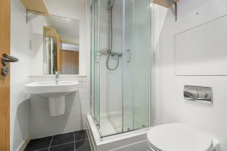 2 bedroom Flat for sale in Sheriff Brae, Leith, Edinburgh, EH6