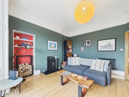 2 bedroom Flat to let in Dudley Grove, Trinity, Edinburgh, EH6