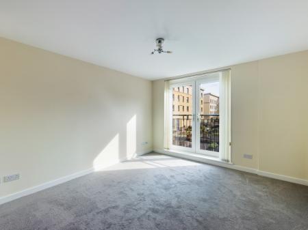 2 bedroom Flat to let in Waterfront Park, Granton, Edinburgh, EH5