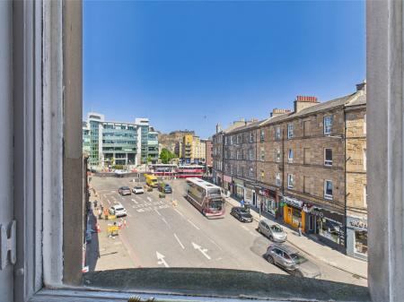 2 bedroom Flat to let in Lochrin Terrace, Tollcross, Edinburgh, EH3