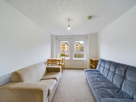 1 bedroom Flat to let in Parkside Terrace, Newington, Edinburgh, EH16