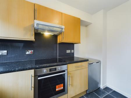 1 bedroom Flat to let in Parkside Terrace, Newington, Edinburgh, EH16