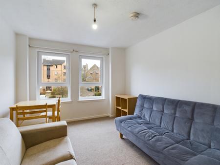 1 bedroom Flat to let in Parkside Terrace, Newington, Edinburgh, EH16