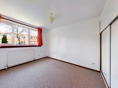 4 bedroom Semi-detached house to let in Cramond Vale, Cramond, Edinburgh, EH4