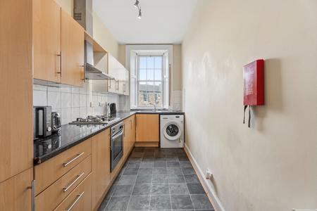 3 bedroom Flat for sale in Torphichen Street, West End, Edinburgh, EH3