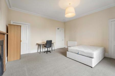 3 bedroom Flat for sale in Torphichen Street, West End, Edinburgh, EH3