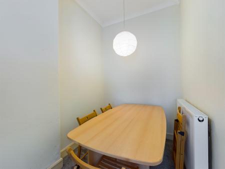 1 bedroom Flat to let in Wardlaw Place, Gorgie, Edinburgh, EH11