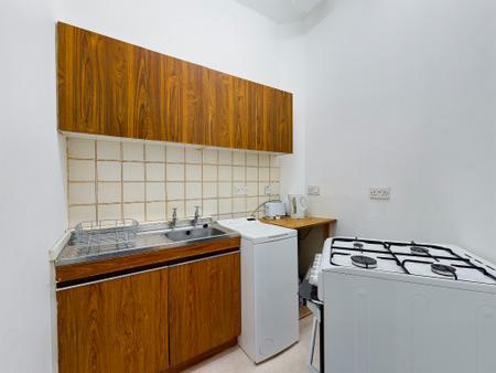1 bedroom Flat to let in Wardlaw Place, Gorgie, Edinburgh, EH11