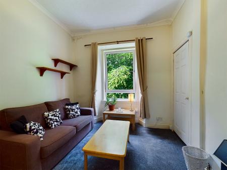 1 bedroom Flat to let in Wardlaw Place, Gorgie, Edinburgh, EH11