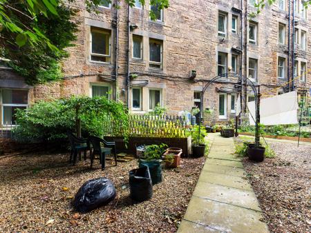 1 bedroom Flat to let in Wardlaw Place, Gorgie, Edinburgh, EH11