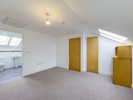 3 bedroom Flat to let in Hermand Street, Slateford, Edinburgh, EH11