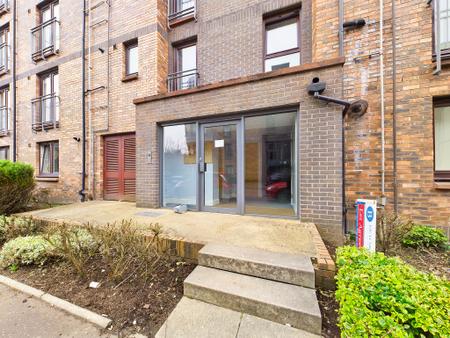 3 bedroom Flat to let in Hermand Street, Slateford, Edinburgh, EH11