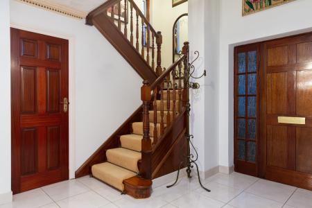 5 bedroom Detached house for sale in Bush Hill, Winchmore Hill, London, N21