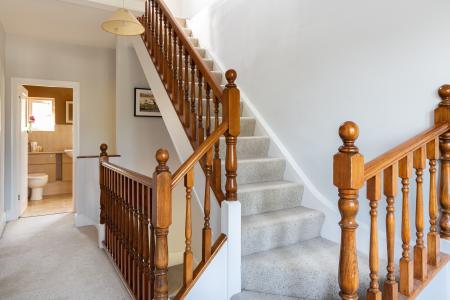 5 bedroom Detached house for sale in Landra Gardens, Winchmore Hill, London, N21