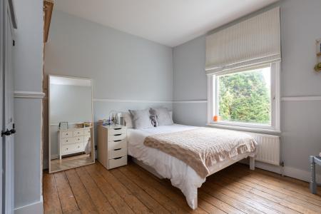 4 bedroom Semi-detached house for sale in Park Road, New Barnet, London, EN4