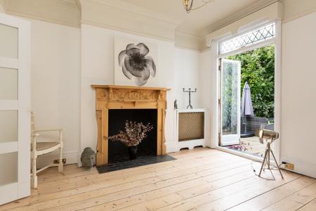 4 bedroom Semi-detached house for sale in Park Road, New Barnet, London, EN4