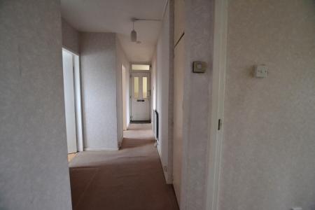 2 bedroom Flat for sale in Baker Street, Enfield, London, EN1