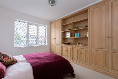 3 bedroom Semi-detached house for sale in Southgate Road, Potters Bar, Hertsmere, EN6