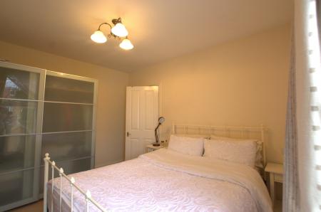 2 bedroom Flat to let in Parkhurst Road, London, N22