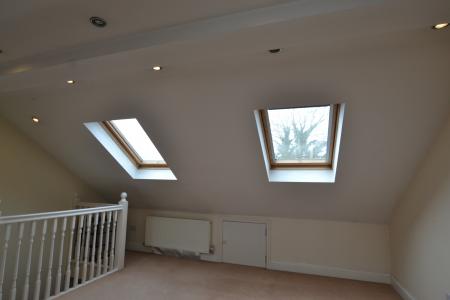 2 bedroom Flat to let in Parkhurst Road, London, N22