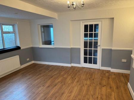 2 bedroom Semi-detached house to let in Birkenshaw Road, Great Barr, Birmingham, B44