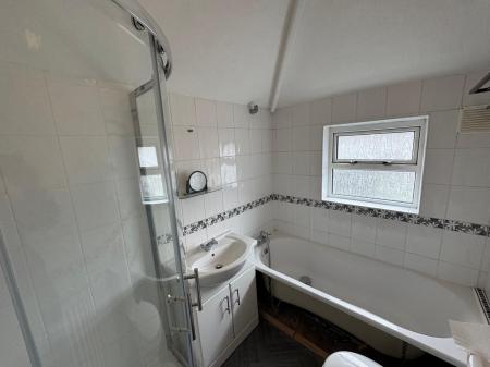 2 bedroom Semi-detached house to let in Birkenshaw Road, Great Barr, Birmingham, B44