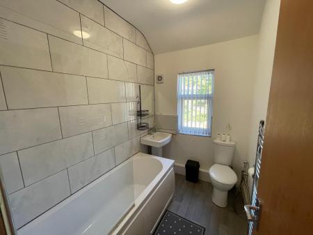 2 bedroom Flat to let in Brookvale Road, Erdington, Birmingham, B23