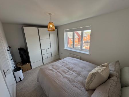 4 bedroom Flat to let in Manor Way, Erdington, Birmingham, B24