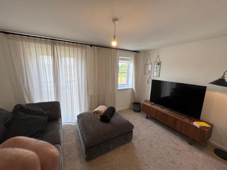 4 bedroom Flat to let in Manor Way, Erdington, Birmingham, B24