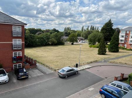 2 bedroom Flat to let in City View, Erdington, Birmingham, B23