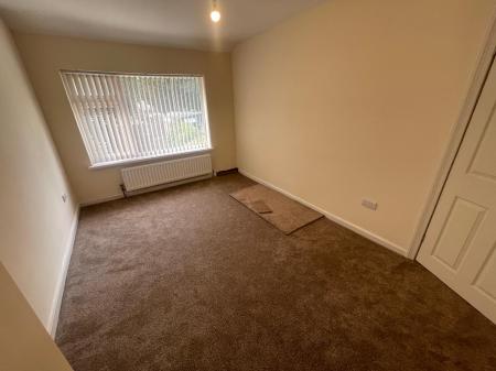 3 bedroom Flat to let in Walmler Grove, Birmingham, B23