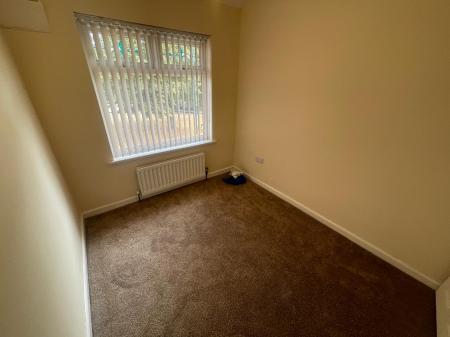 3 bedroom Flat to let in Walmler Grove, Birmingham, B23