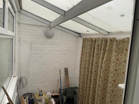 3 bedroom Flat to let in Walmler Grove, Birmingham, B23