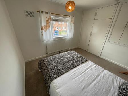 2 bedroom Terraced House to let in Trenchard Close, Birmingham, B75