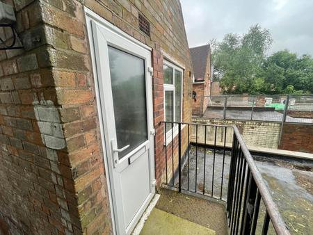 2 bedroom Flat to let in Kingsbury Road, Erdington, Birmingham, B24