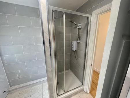 2 bedroom Flat to let in Kingsbury Road, Erdington, Birmingham, B24
