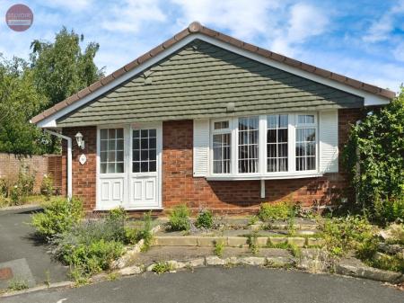 2 bedroom Detached bungalow for sale in Rowan Close, Evesham, WR11