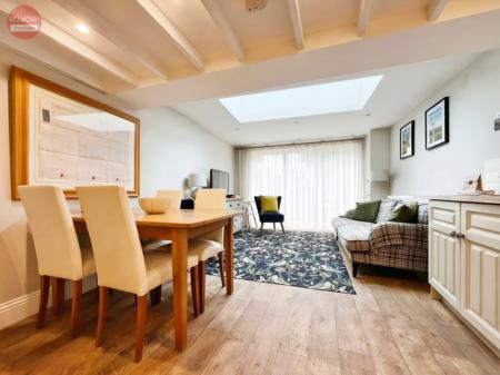 2 bedroom Cottage to let in Gloucester Street, Winchcombe, GL54