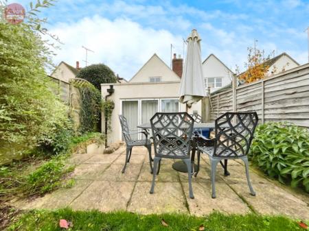2 bedroom Cottage to let in Gloucester Street, Winchcombe, GL54