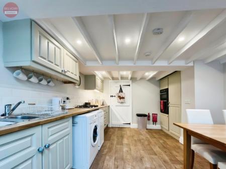 2 bedroom Cottage to let in Gloucester Street, Winchcombe, GL54