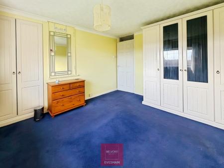 3 bedroom Terraced House for sale in Meadow Walk, Pershore, WR10