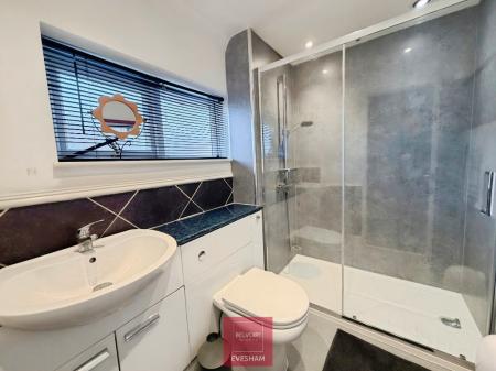 3 bedroom Terraced House for sale in Meadow Walk, Pershore, WR10