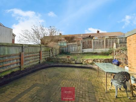 3 bedroom Terraced House for sale in Meadow Walk, Pershore, WR10