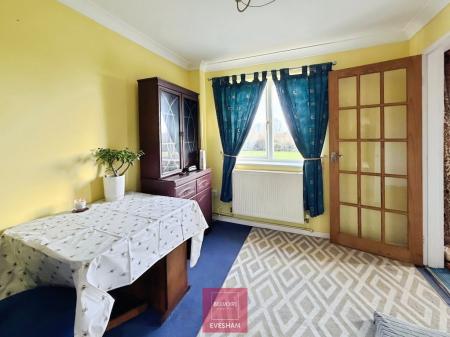 3 bedroom Terraced House for sale in Meadow Walk, Pershore, WR10